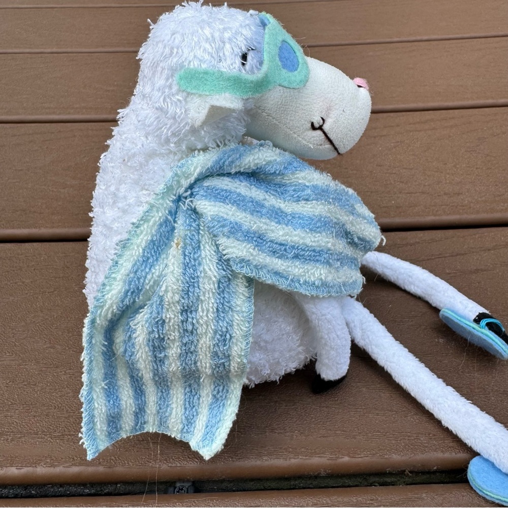 Hallmark Dayspring Really Woolly Sheep plush toy, Jake - Picture 6 of 8